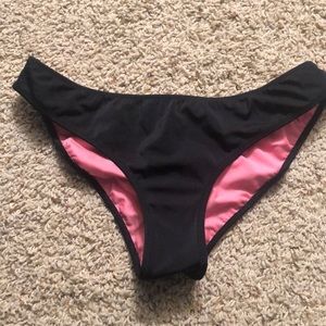 PINK Victoria's Secret Swim - Victoria’s Secret ruched butt bikini bottoms PINK Victoria's Secret Swim - Victoria’s Secret ruched butt bikini bottoms